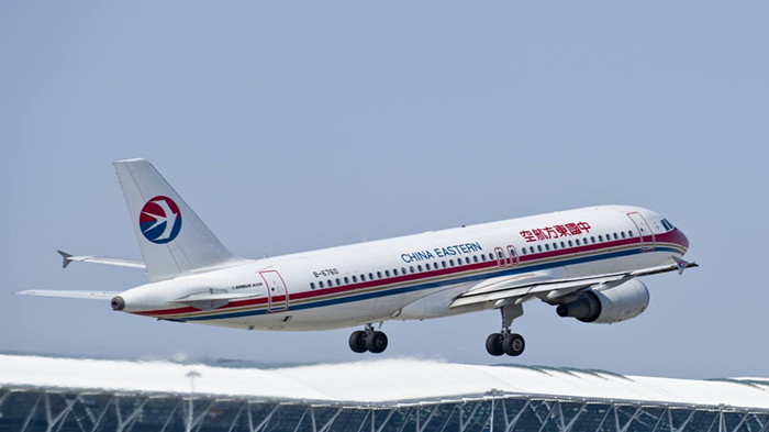 China Eastern Airlines offers flights to Lhasa from Shanghai Pudong Airport.