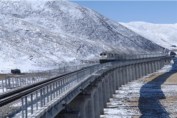 Qinghai-Tibet Railway in Winter Qinghai-Tibet Railway in Winter