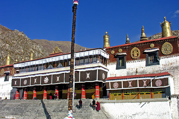  Drepung Monastery 