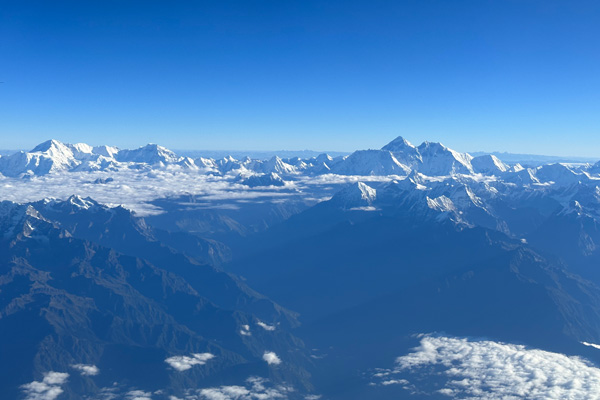 peak view of Mount Everest