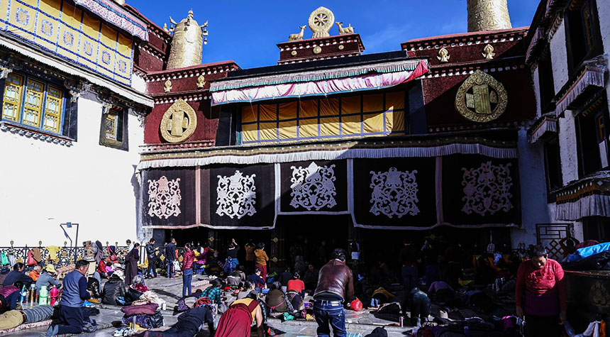 Jokhang Temple Pilgrims