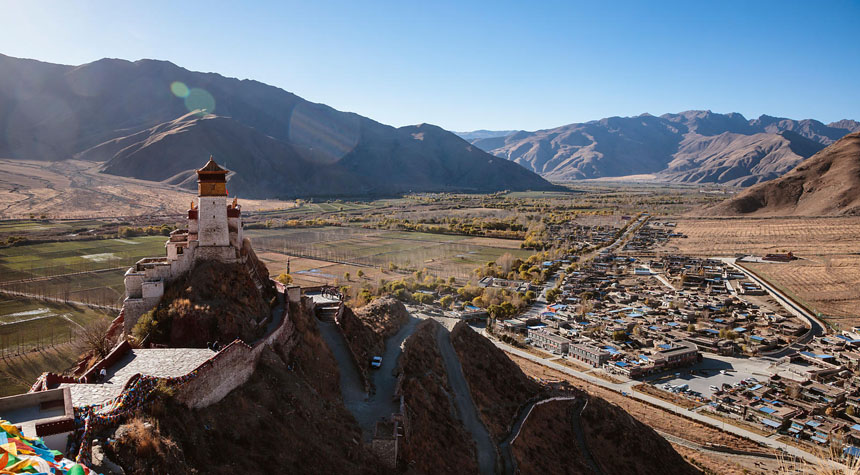 Yungbulakang in Tibet