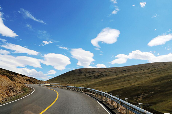 Highway from Qinghai to Tibet