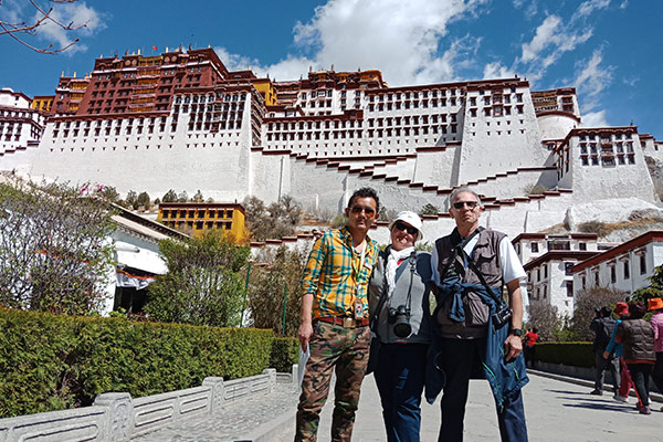 Acclimatization to High Altitudes of Tibet