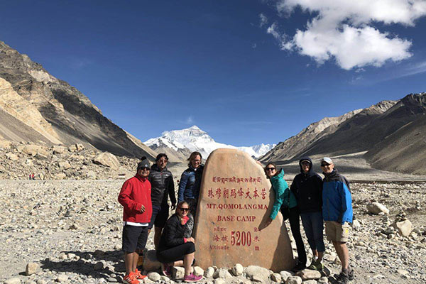 Visit Mount Everest in Spring or Autumn