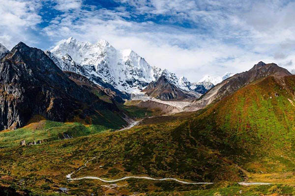 Himalaya Gama Valley in Tibet