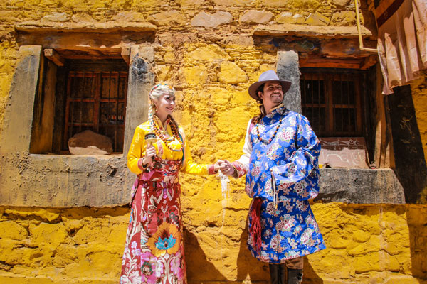 Wedding Photos with Traditional Tibetan Costumes