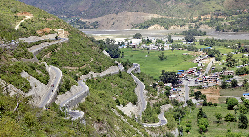 Road between Kathmandu and Gyirong Port