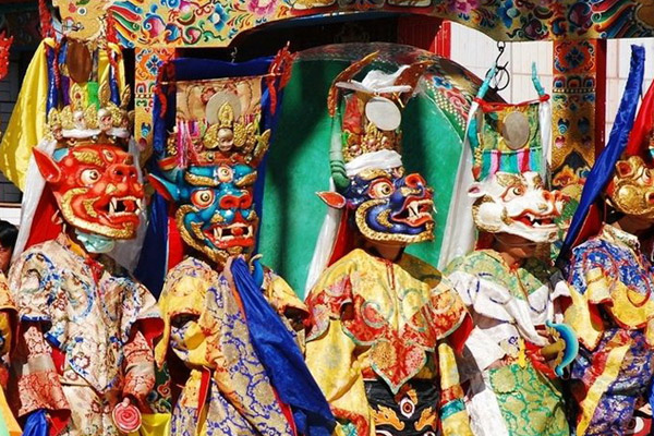 Losar Tibetan New Year 2023: Tibetan Culture Experience for Winter