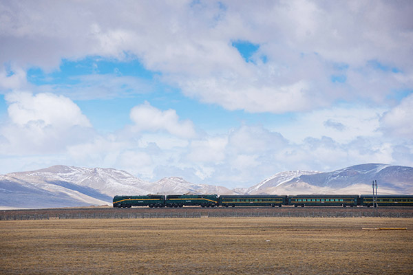    Tibet train  