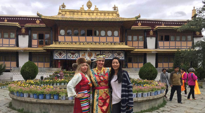 Traditional Tibetan clothes